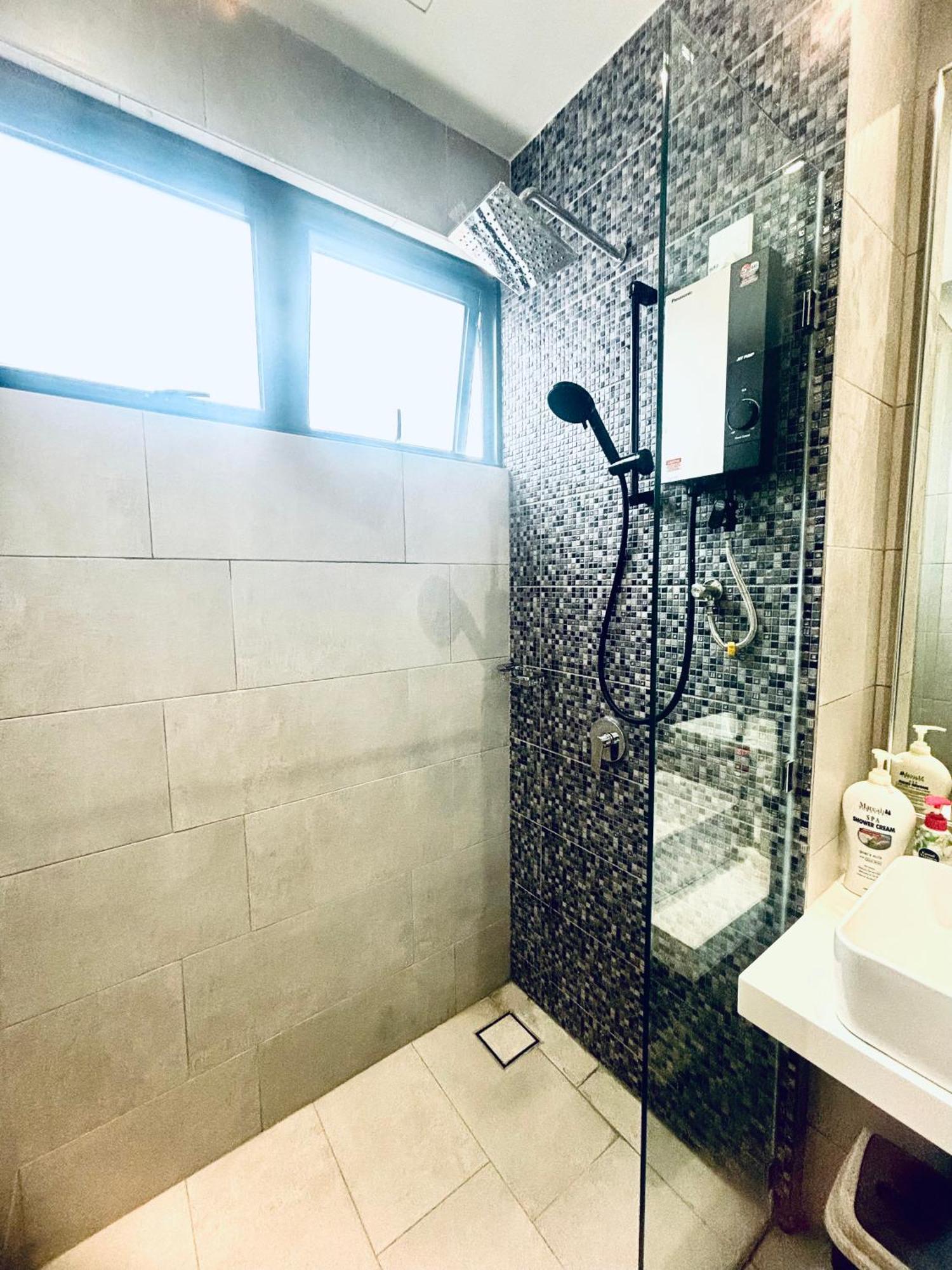 The Shore By Md Staycation Homestay