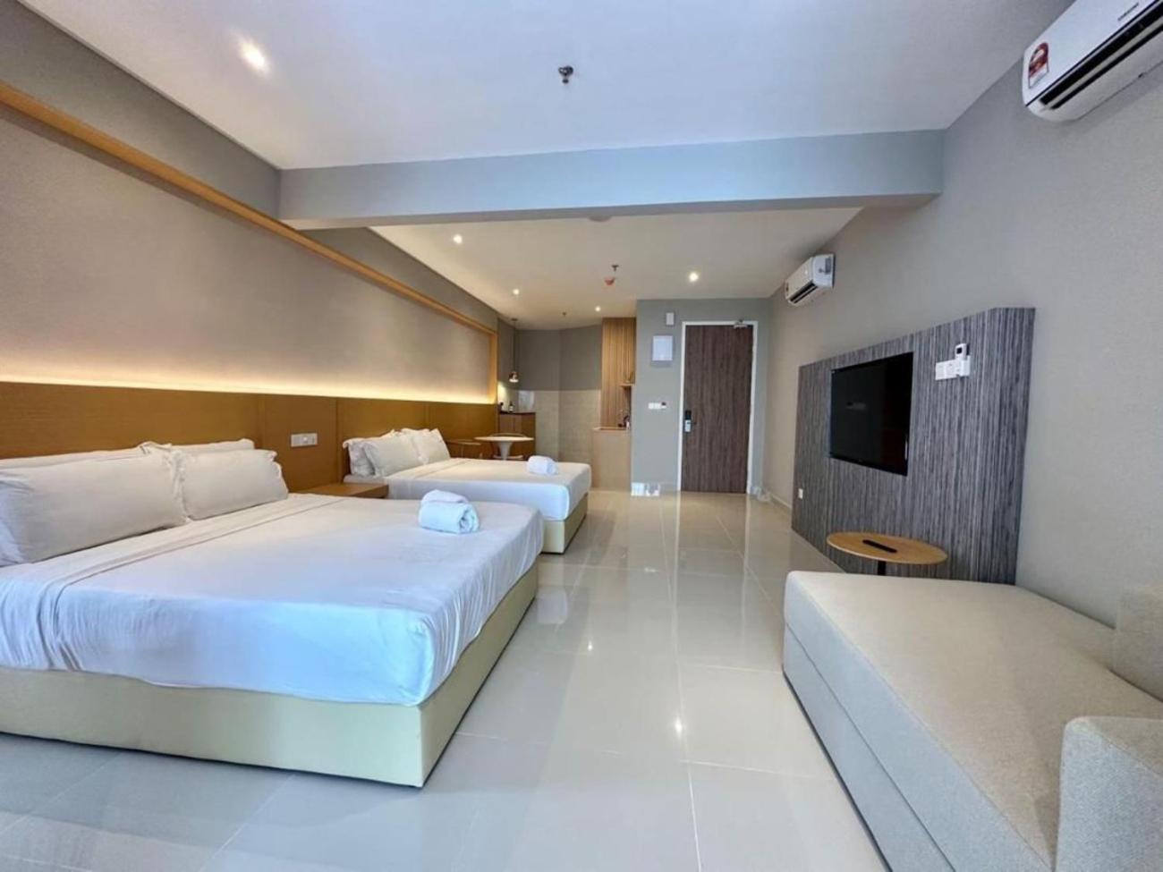 The Shore By Md Staycation Homestay